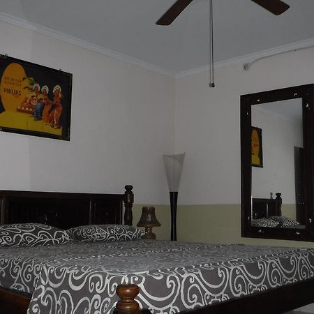 Ombak Putih Bungalows Hotel Нуса Дуа Екстериор снимка