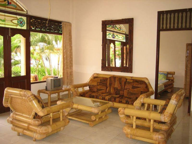Ombak Putih Bungalows Hotel Нуса Дуа Екстериор снимка