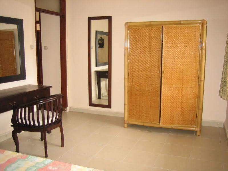 Ombak Putih Bungalows Hotel Нуса Дуа Екстериор снимка