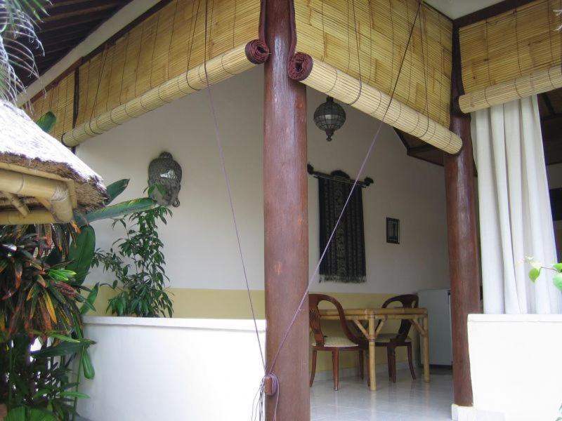 Ombak Putih Bungalows Hotel Нуса Дуа Екстериор снимка
