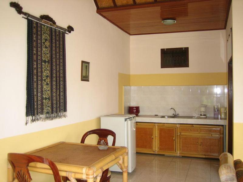 Ombak Putih Bungalows Hotel Нуса Дуа Екстериор снимка